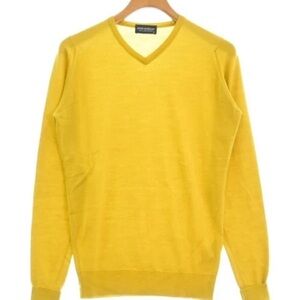 John Smedley Men's V-Neck Sweater in Vibrant Yellow